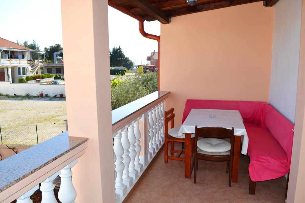 Apartment And Rooms Toka Zadar Quarto foto