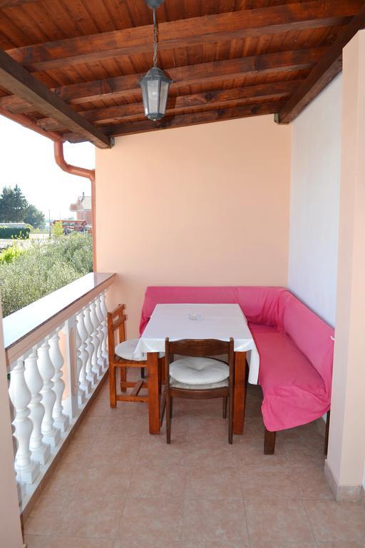 Apartment And Rooms Toka Zadar Quarto foto