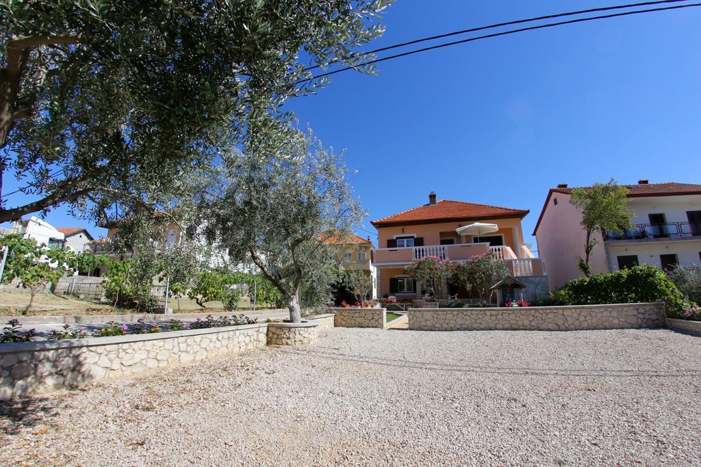Apartment And Rooms Toka Zadar Quarto foto
