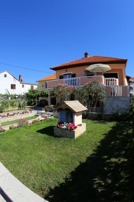 Apartment And Rooms Toka Zadar Quarto foto